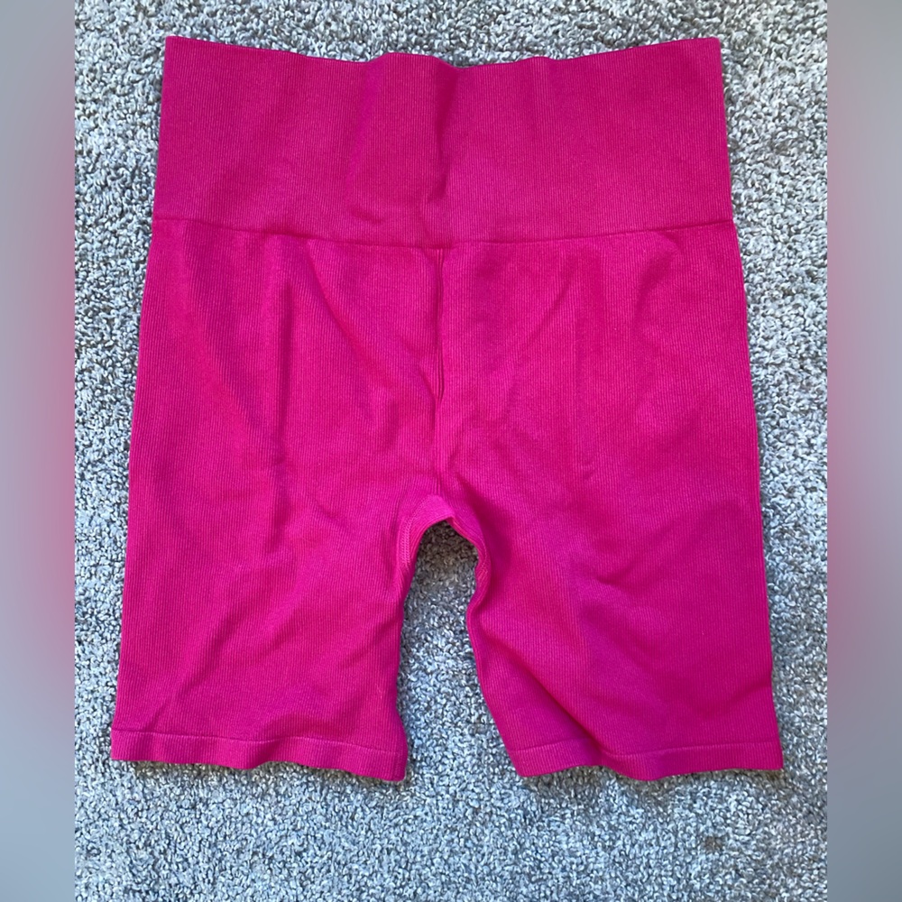 NWOT RYKA Bike Shorts Women
Large Pink High Waist Ribbed
Workout
Seamless